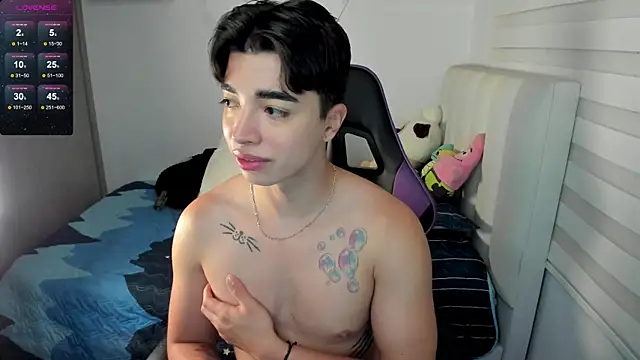 Snapshot of santy7v7 chatting on November 1, 2025, 1:13 pm santy7v7 online show from November 1, 2025, 1:13 pm