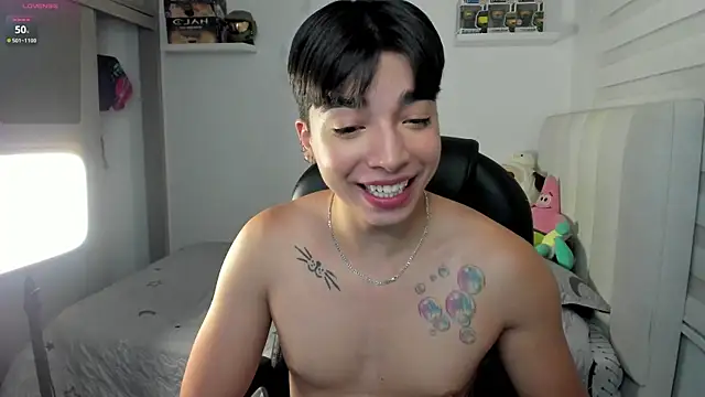 santy7v7 online show from December 2, 2025, 1:28 pm