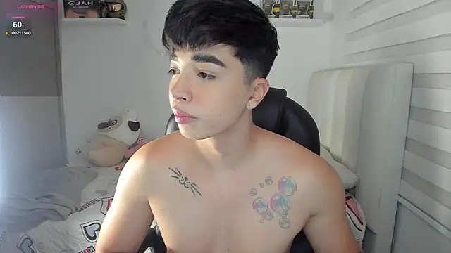Snapshot of santy7v7 chatting on May 30, 2026, 1:41 pm santy7v7 online show from May 30, 2026, 1:41 pm