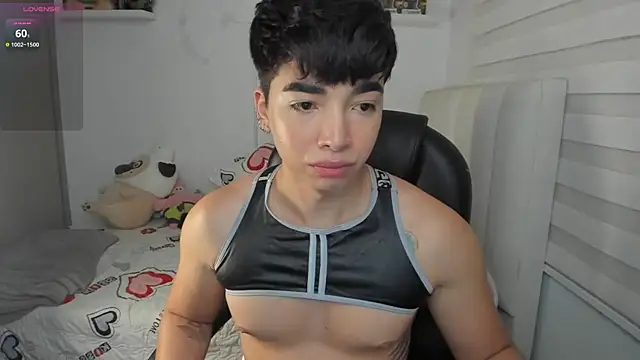 Snapshot of santy7v7 chatting on June 13, 2026, 1:31 pm santy7v7 online show from June 13, 2026, 1:31 pm