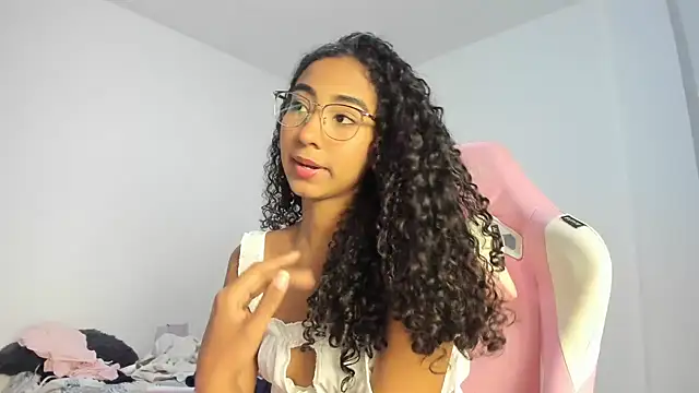 Snapshot of khaliope chatting on July 21, 2026, 1:57 pm khaliope online show from July 21, 2026, 1:57 pm