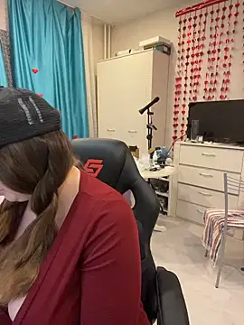 DienkaGreen online show from March 6, 2026, 4:58 pm