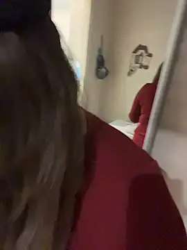 DienkaGreen online show from March 16, 2026, 3:49 pm