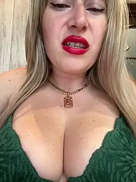 Kittenforyou online show from April 25, 2026, 1:41 pm