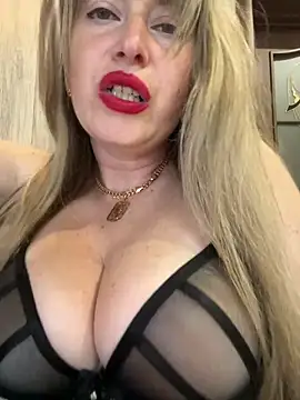 Snapshot of Kittenforyou chatting on June 3, 2026, 12:41 pm Kittenforyou online show from June 3, 2026, 12:41 pm