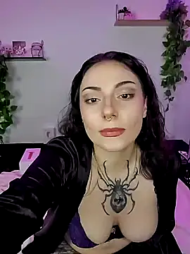 Moxxxie online show from December 5, 2024, 5:17 pm