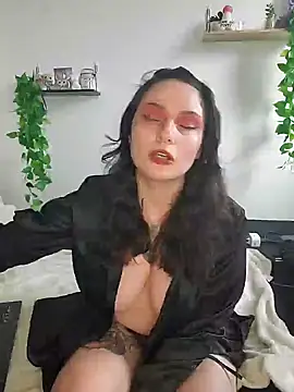 Moxxxie online show from March 9, 2025, 2:10 pm