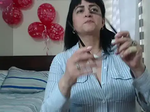 Snapshot of ISABEEL_SOFIA01 chatting on February 19, 2025, 9:03 pm ISABEEL SOFIA01 online show from February 19, 2025, 9:03 pm