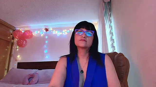 ISABEEL SOFIA01 online show from February 24, 2026, 12:36 pm