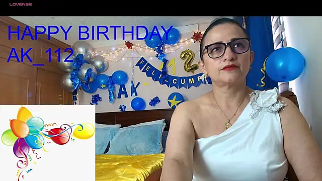 Snapshot of ISABEEL_SOFIA01 chatting on May 23, 2026, 7:18 pm ISABEEL SOFIA01 online show from May 23, 2026, 7:18 pm