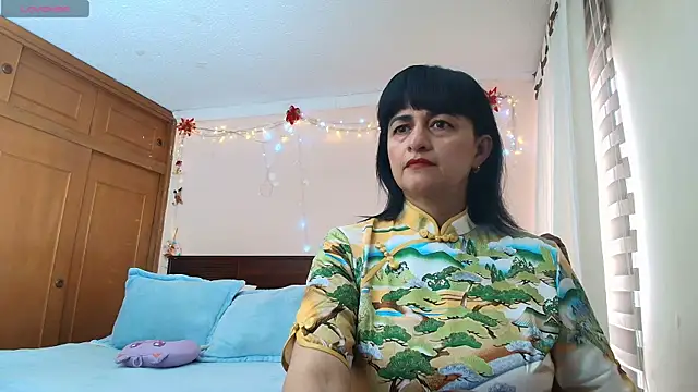 Snapshot of ISABEEL_SOFIA01 chatting on May 29, 2026, 4:27 pm ISABEEL SOFIA01 online show from May 29, 2026, 4:27 pm