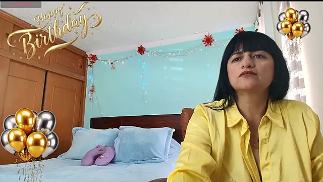 Snapshot of ISABEEL_SOFIA01 chatting on June 3, 2026, 7:19 pm ISABEEL SOFIA01 online show from June 3, 2026, 7:19 pm