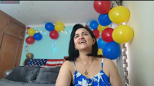 Snapshot of ISABEEL_SOFIA01 chatting on June 13, 2026, 4:38 pm ISABEEL SOFIA01 online show from June 13, 2026, 4:38 pm