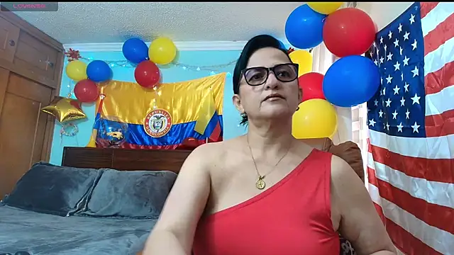 Snapshot of ISABEEL_SOFIA01 chatting on July 4, 2026, 7:20 pm ISABEEL SOFIA01 online show from July 4, 2026, 7:20 pm