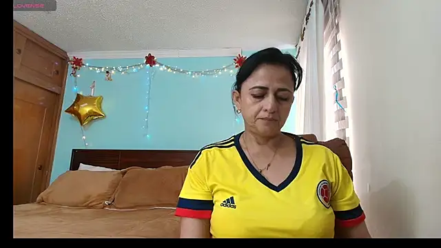 Snapshot of ISABEEL_SOFIA01 chatting on August 1, 2026, 8:41 pm ISABEEL SOFIA01 online show from August 1, 2026, 8:41 pm