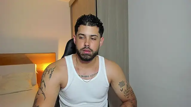 Justyn Torres online show from January 4, 2025, 10:02 pm