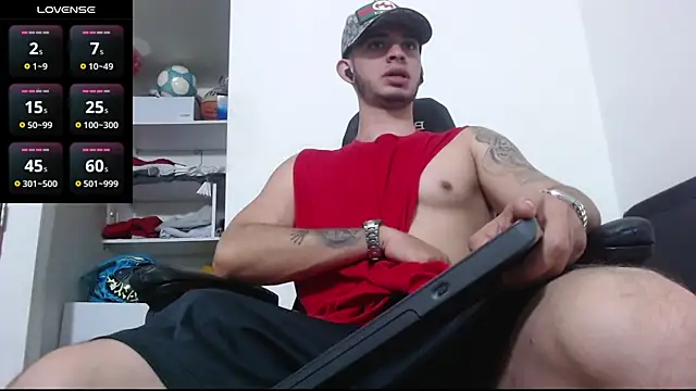 Snapshot of freestyle_blake1 chatting on November 7, 2025, 1:11 pm freestyle blake1 online show from November 7, 2025, 1:11 pm