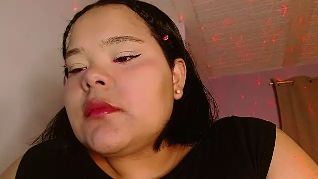 Snapshot of sexychubby___ chatting on March 29, 2026, 2:33 am sexychubby online show from March 29, 2026, 2:33 am