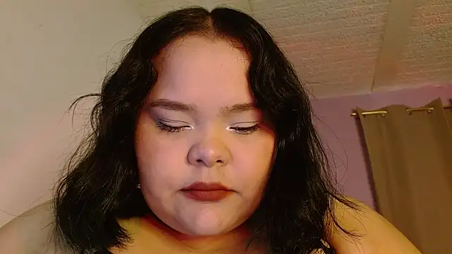 Snapshot of sexychubby___ chatting on April 25, 2026, 5:54 pm sexychubby online show from April 25, 2026, 5:54 pm