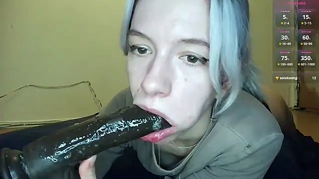 Snapshot of cruellagoth666 chatting on August 3, 2026, 12:09 am cruellagoth666 online show from August 3, 2026, 12:09 am
