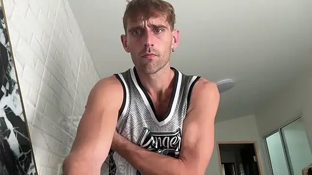 Snapshot of lukegunn chatting on March 13, 2025, 3:00 am lukegunn online show from March 13, 2025, 3:00 am