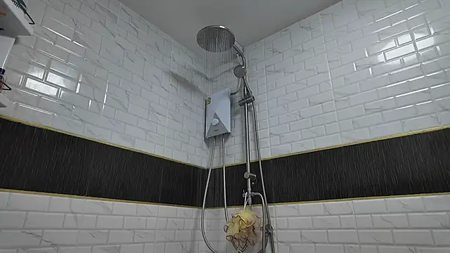 Snapshot of lukegunn chatting on November 11, 2025, 3:17 am lukegunn online show from November 11, 2025, 3:17 am