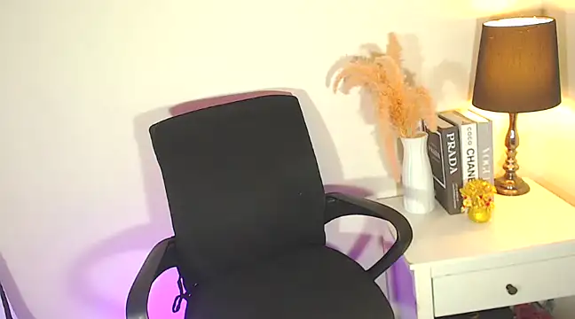 Snapshot of MajesticKitana chatting on January 30, 2025, 3:33 am MajesticKitana online show from January 30, 2025, 3:33 am