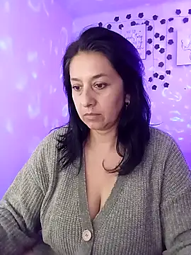 Snapshot of camilalatti chatting on February 24, 2025, 12:09 am camilalatti online show from February 24, 2025, 12:09 am