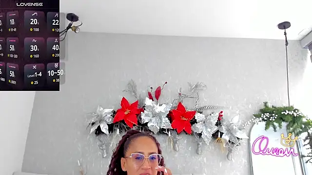 Snapshot of EmmaFerrary chatting on January 6, 2026, 6:22 pm EmmaFerrary online show from January 6, 2026, 6:22 pm