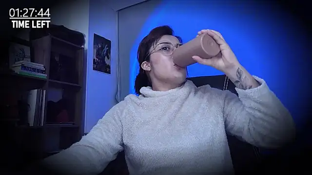 Snapshot of Scarlett_Sen chatting on June 19, 2026, 5:39 pm Scarlett Sen online show from June 19, 2026, 5:39 pm