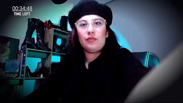 Snapshot of Scarlett_Sen chatting on August 4, 2026, 2:19 pm Scarlett Sen online show from August 4, 2026, 2:19 pm