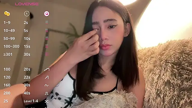 GenesisCastillano online show from October 26, 2025, 9:37 am