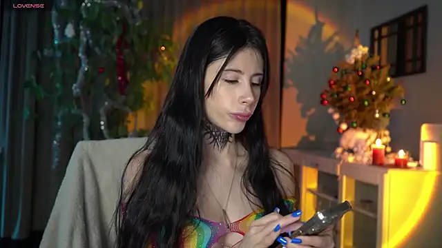 Snapshot of Your_Nicolett chatting on January 3, 2025, 5:17 am Your Nicolett online show from January 3, 2025, 5:17 am