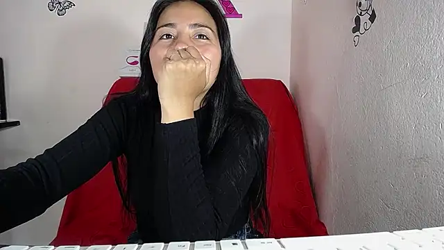 hanna girl21 online show from March 7, 2025, 7:49 pm