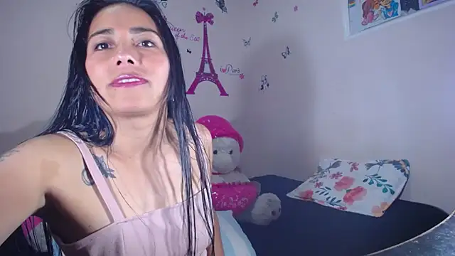 hanna girl21 online show from June 26, 2026, 10:58 pm