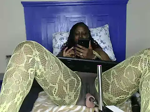 Snapshot of FlowJoh chatting on November 12, 2025, 2:45 am FlowJoh online show from November 12, 2025, 2:45 am