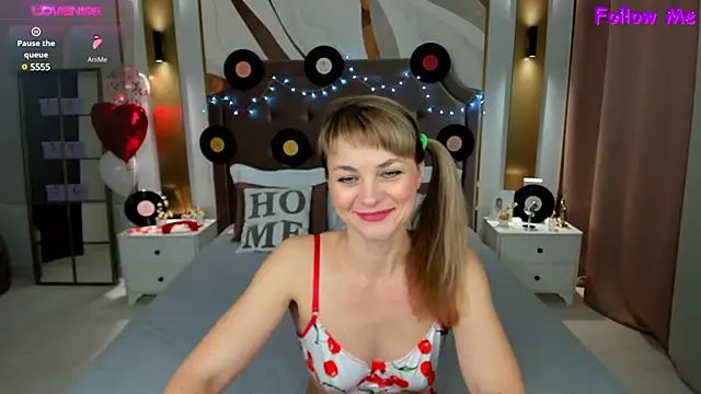 annasimonsj online show from March 12, 2025, 1:03 am