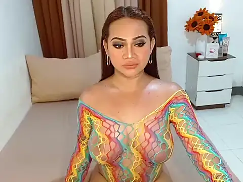 QueenVersa online show from July 23, 2026, 12:13 am