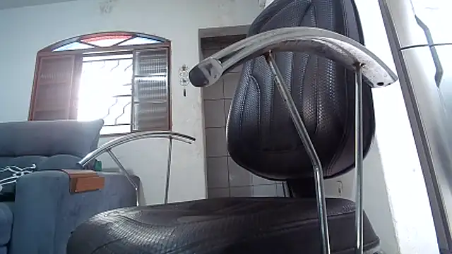 CherrylBee2022 online show from December 22, 2025, 5:43 pm