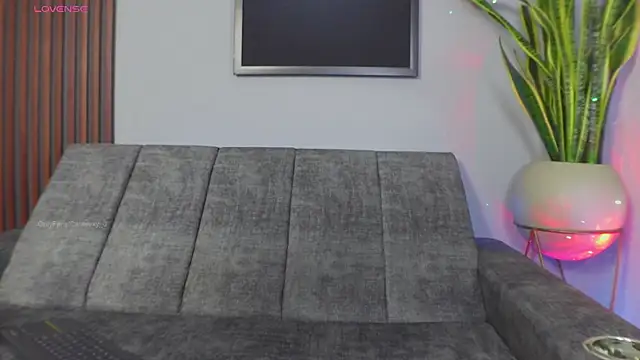 Snapshot of Catalina-sexy chatting on February 15, 2025, 4:25 am Catalina-sexy online show from February 15, 2025, 4:25 am