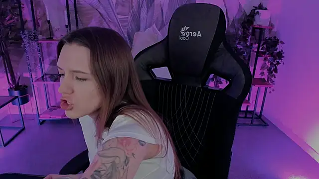 JennyDens online show from March 3, 2025, 5:31 am