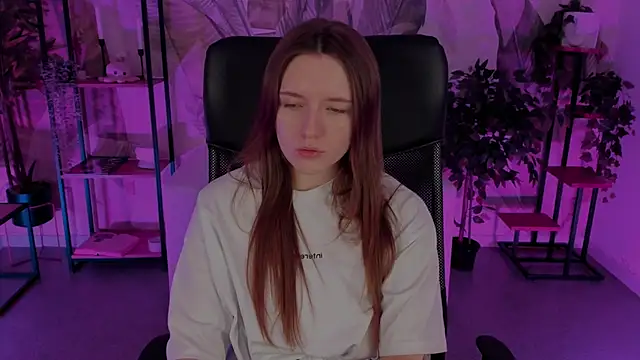 JennyDens online show from March 13, 2025, 5:54 am