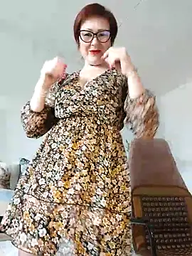 Snapshot of Fire_Night chatting on September 30, 2025, 7:46 am Fire Night online show from September 30, 2025, 7:46 am