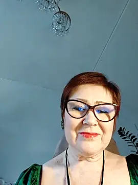 Snapshot of Fire_Night chatting on November 9, 2025, 6:44 am Fire Night online show from November 9, 2025, 6:44 am