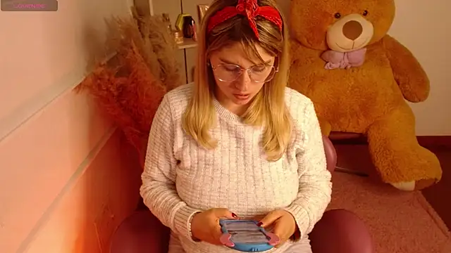 Snapshot of thamarajane chatting on January 22, 2025, 12:27 am thamarajane online show from January 22, 2025, 12:27 am