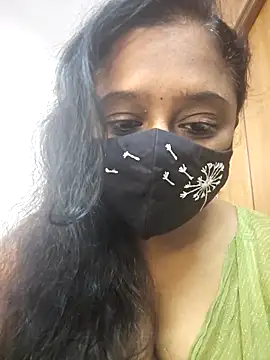 sexynayan23 online show from October 29, 2025, 5:31 am