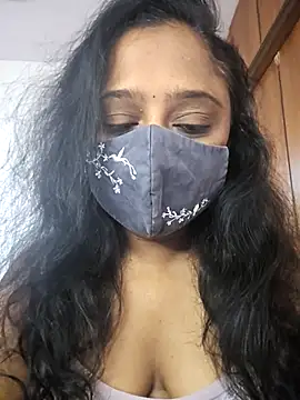 sexynayan23 online show from November 6, 2025, 4:46 am