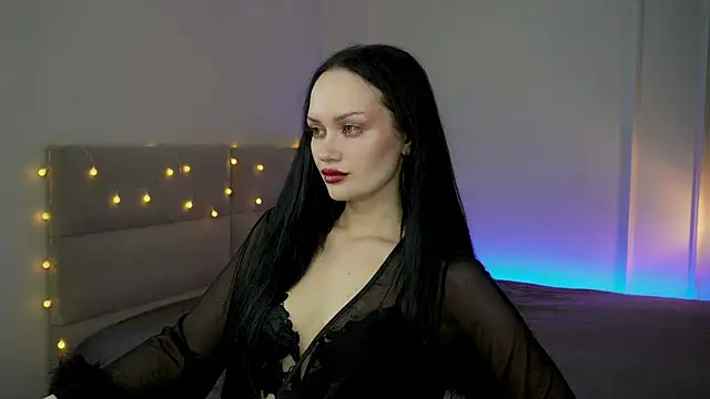 QueenAliss online show from July 2, 2026, 6:19 am