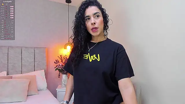 Snapshot of Maysoon_sabato chatting on January 13, 2025, 12:13 pm Maysoon sabato online show from January 13, 2025, 12:13 pm