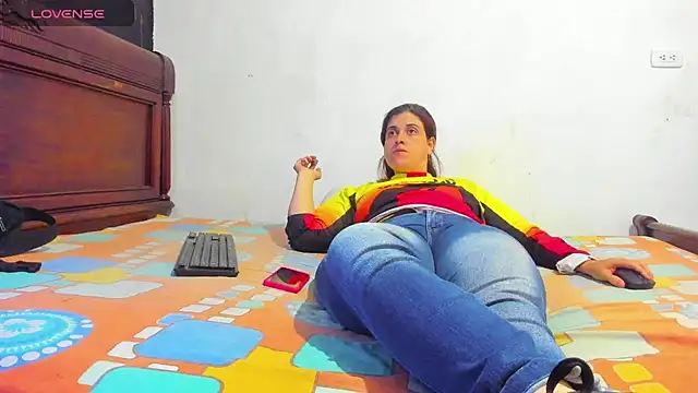 electraaxx online show from February 17, 2025, 3:20 pm